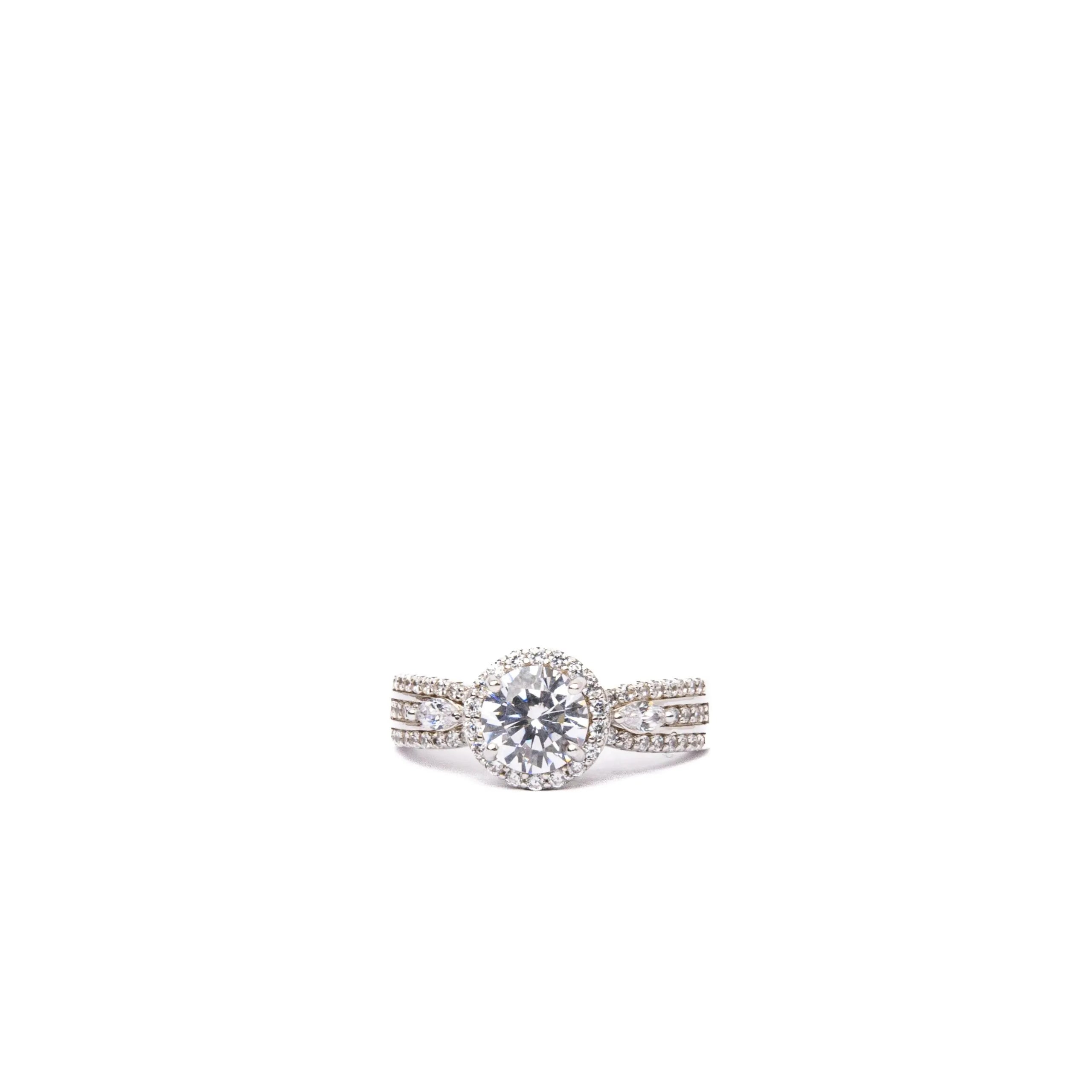 Alizia Round Halo Triple Ring