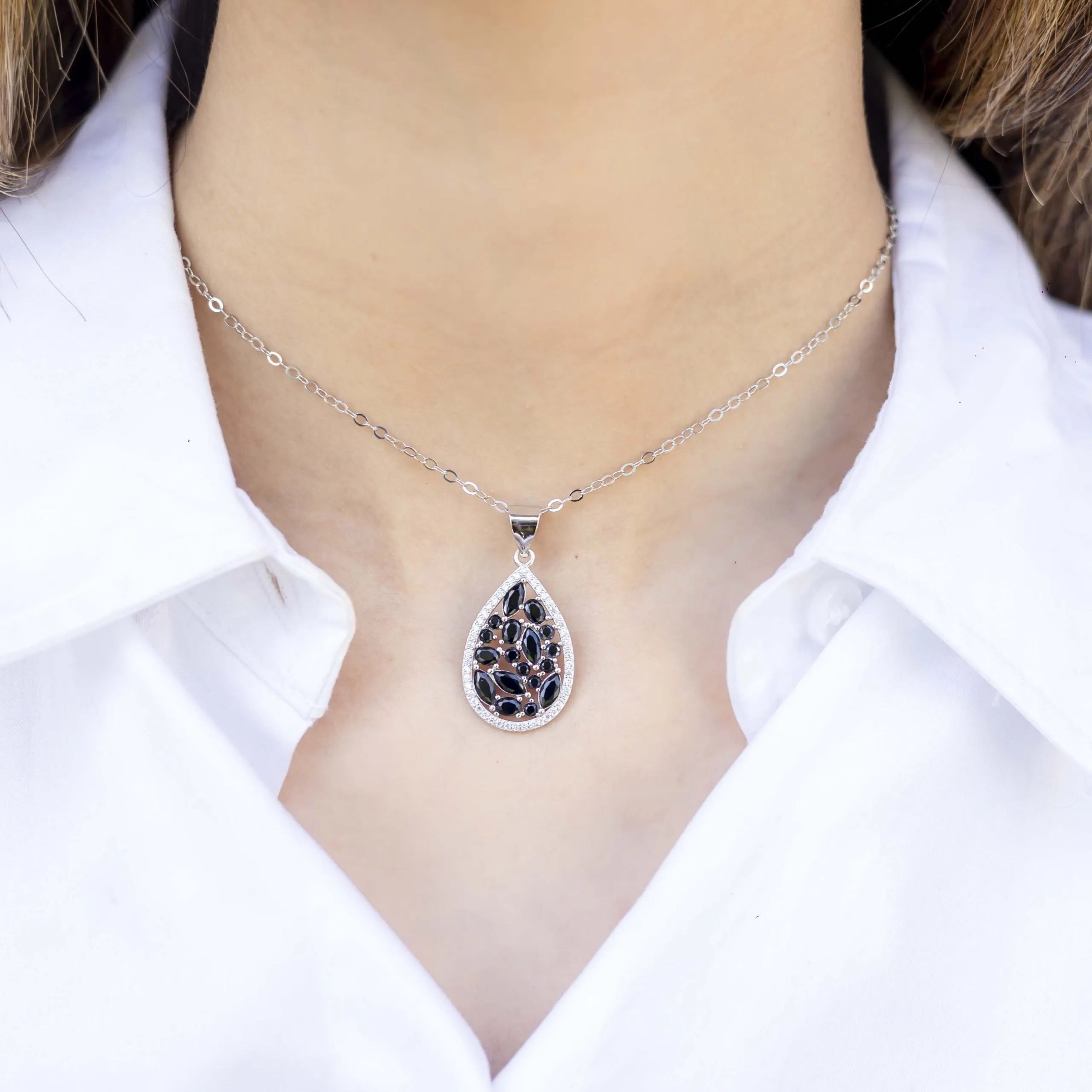 Alizia Stone Pieces Pear Pendent Necklace