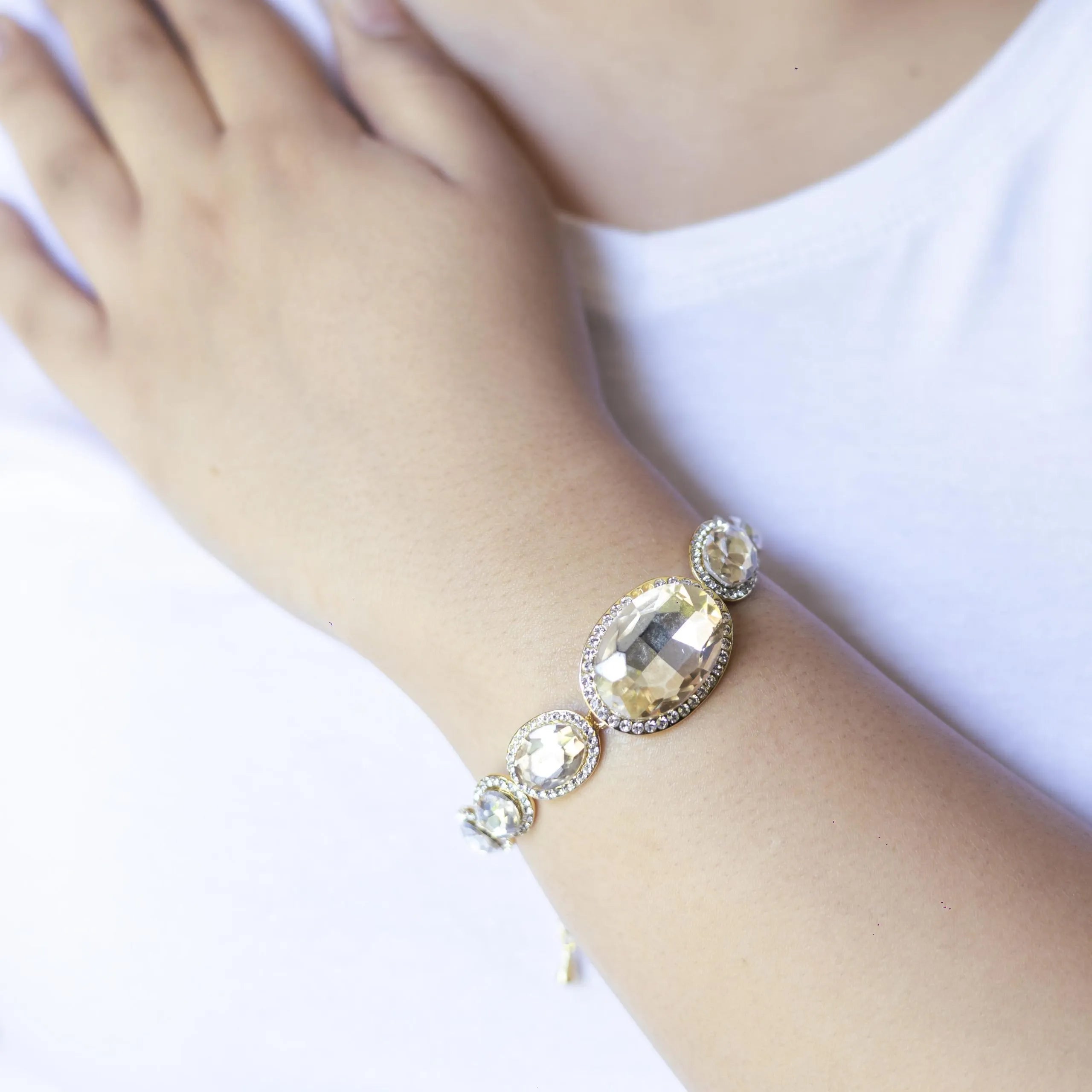 Alizia Big Oval Jewels Bracelet