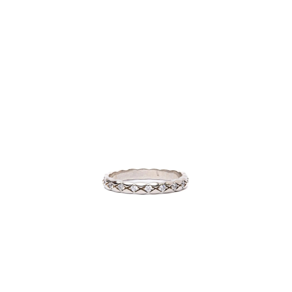 Alizia Carved Diamond Band Ring