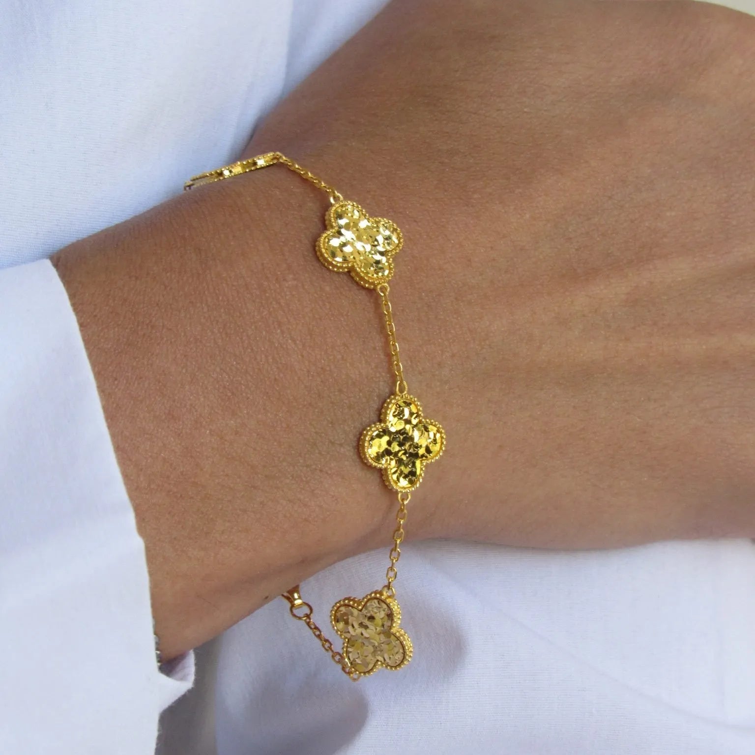 Alizia Crystal Cloves Bracelets