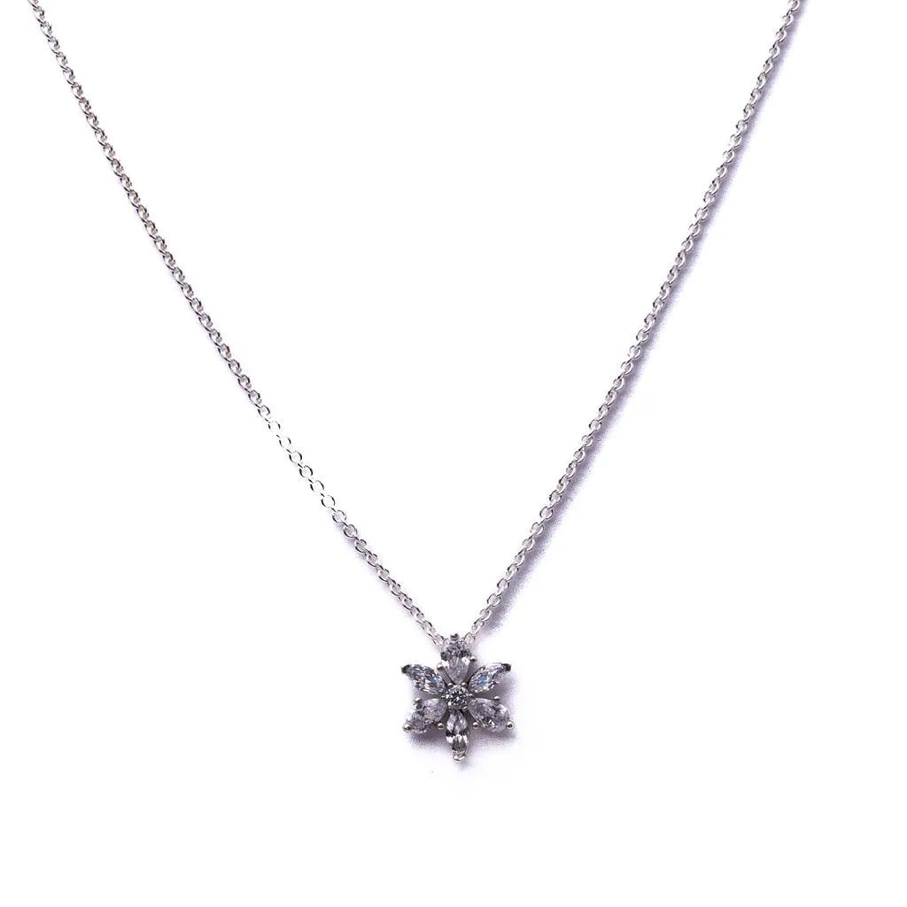 Alizia Dainty Flower Set Short Necklace