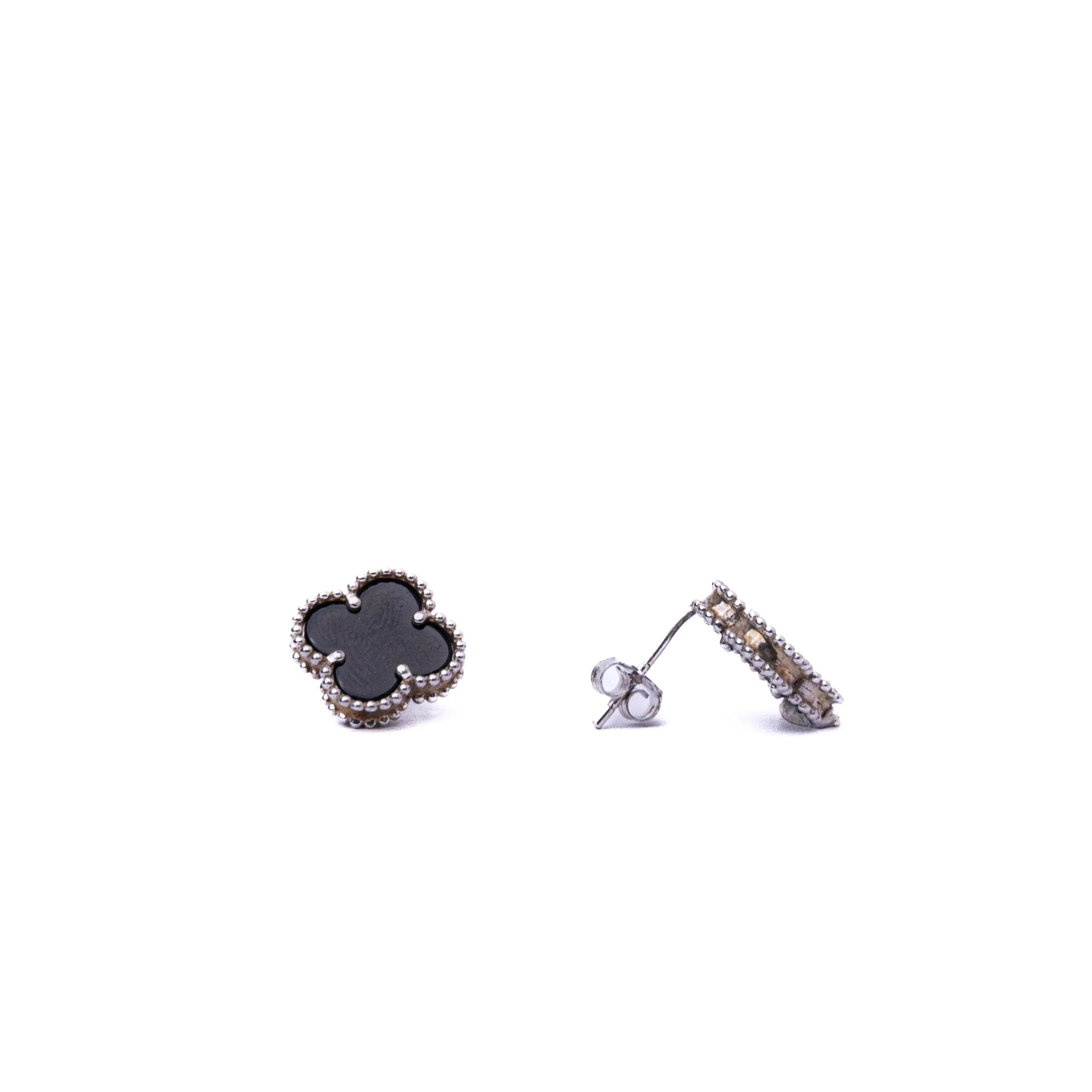 Alizia Clove Stud Earrings