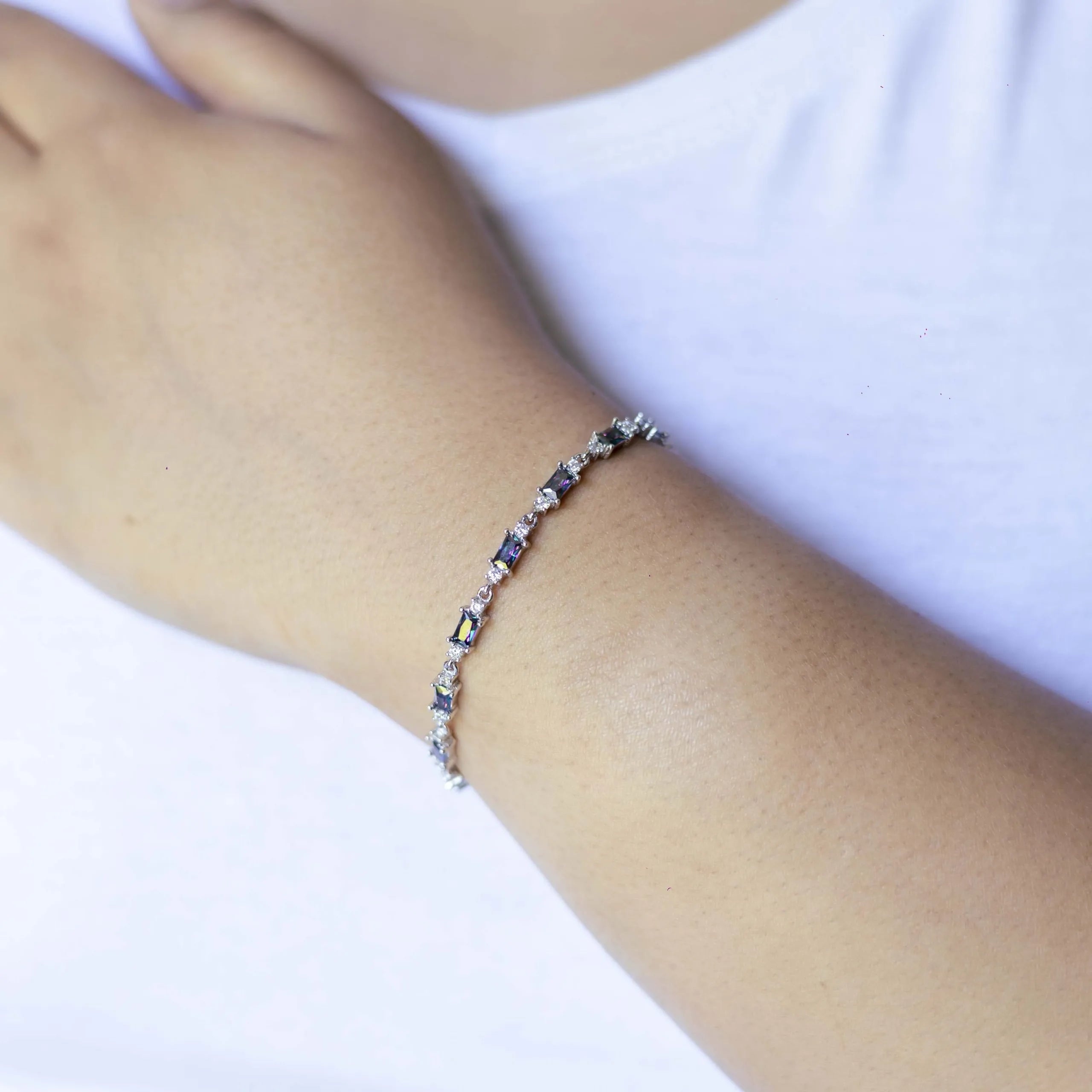 Alzia Rectangle Stud Bracelet