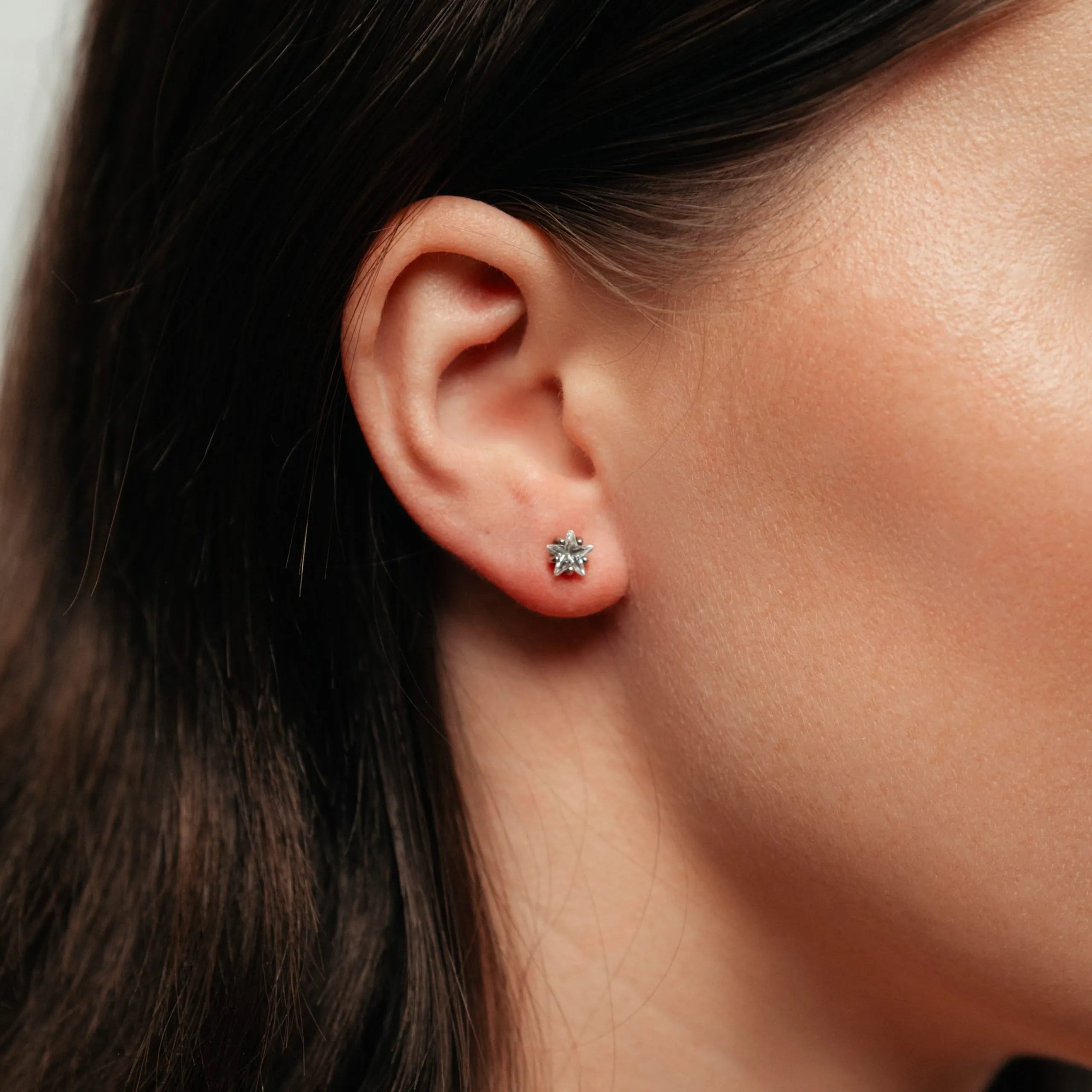 Alizia Star Stud Stud Earrings