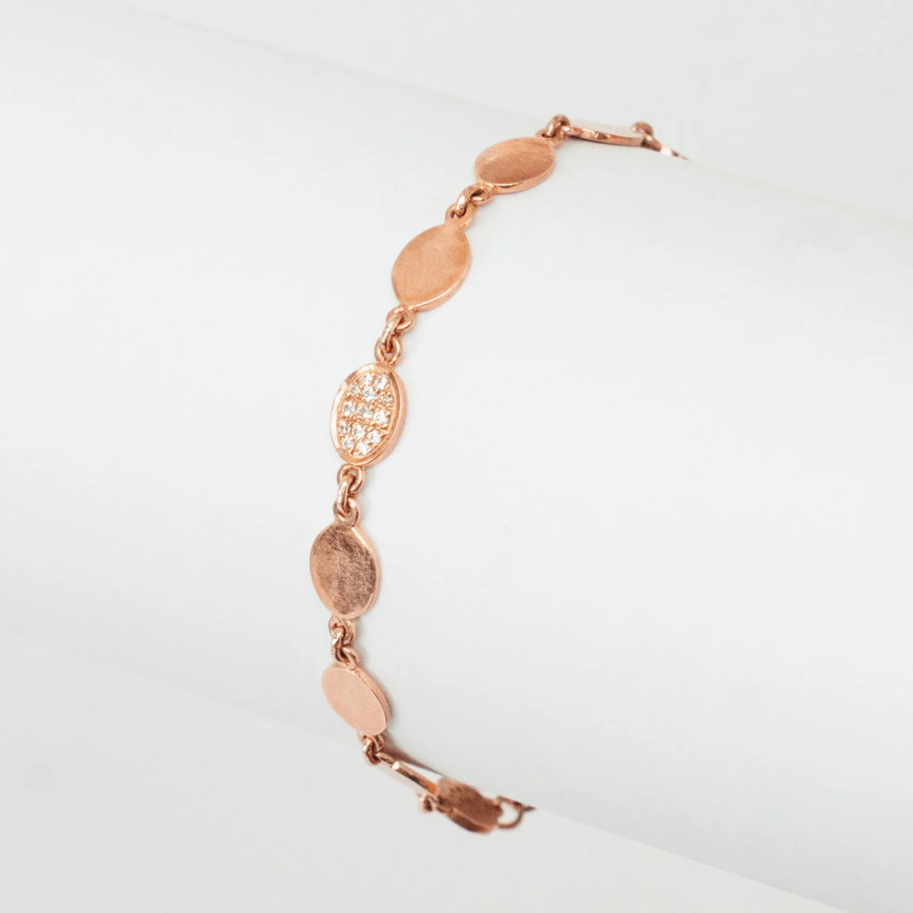 Alizia Hancrafted Oval Bracelet
