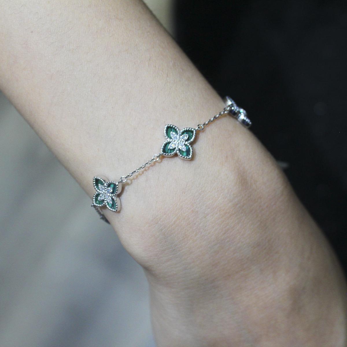 Alizia 4 Leaf Flower Bracelet