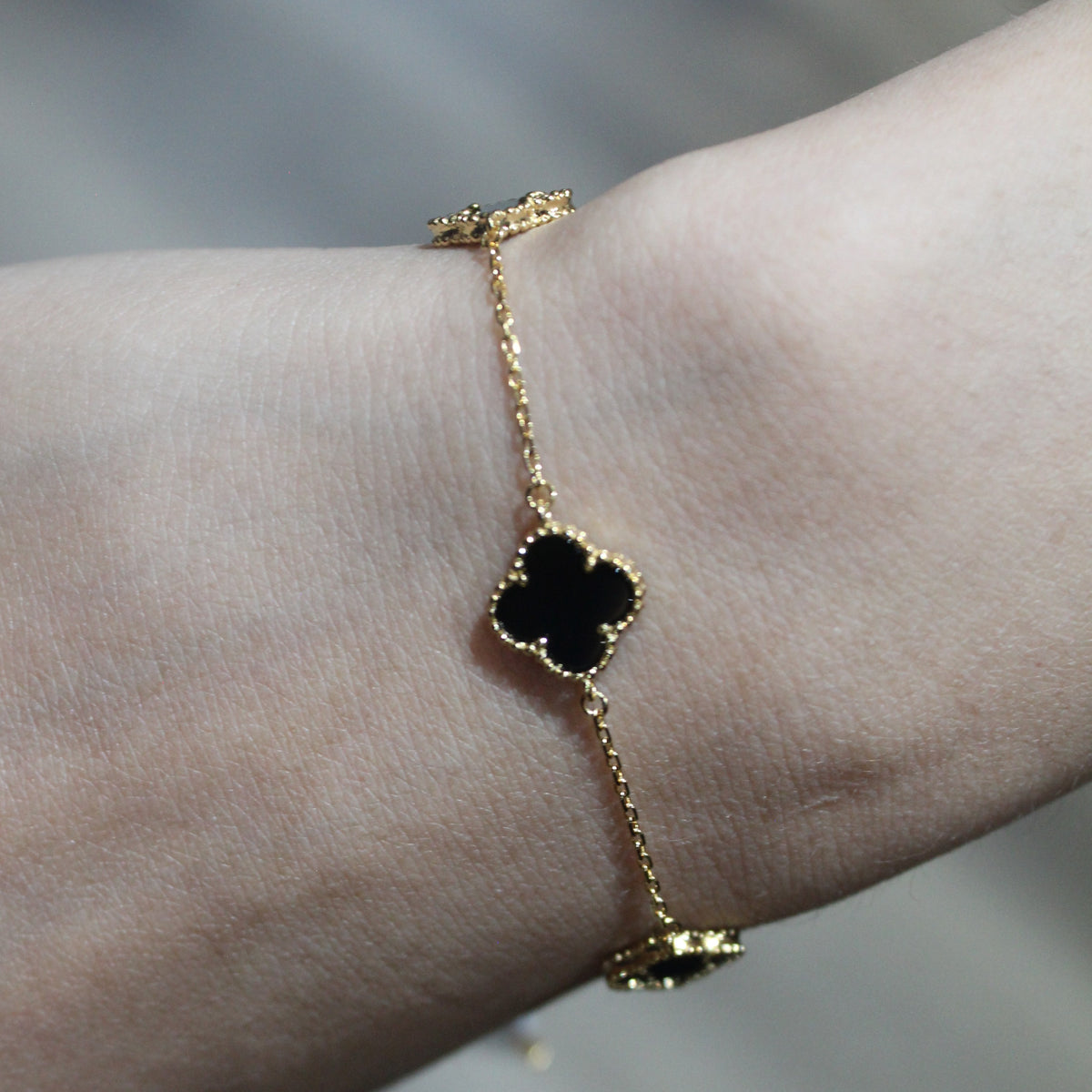 Alizia Simple 3 Clove Bracelet