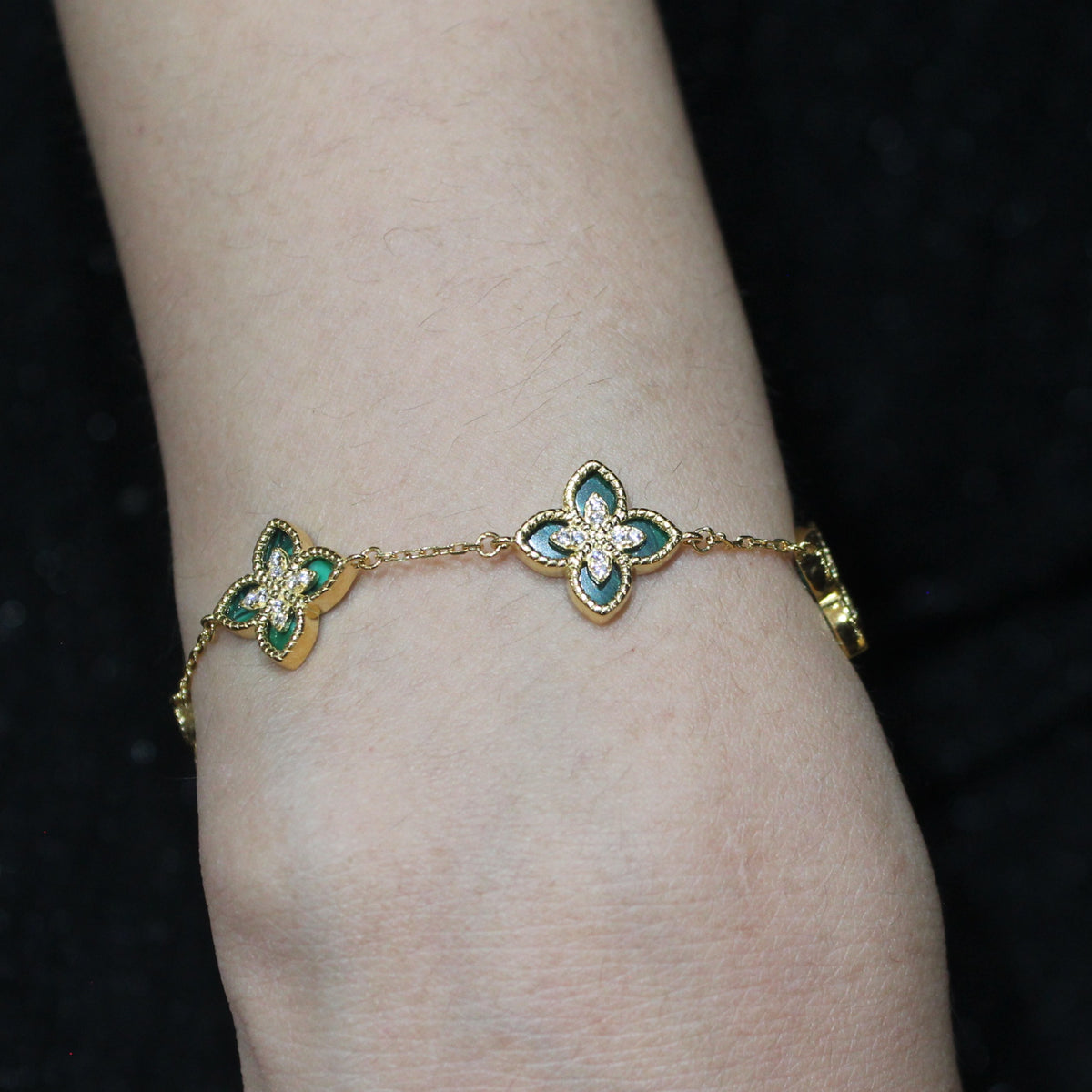 Alizia 4 Leaf Flower Bracelet