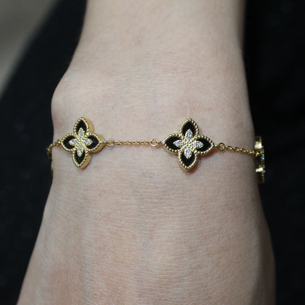 Alizia 4 Leaf Flower Bracelet
