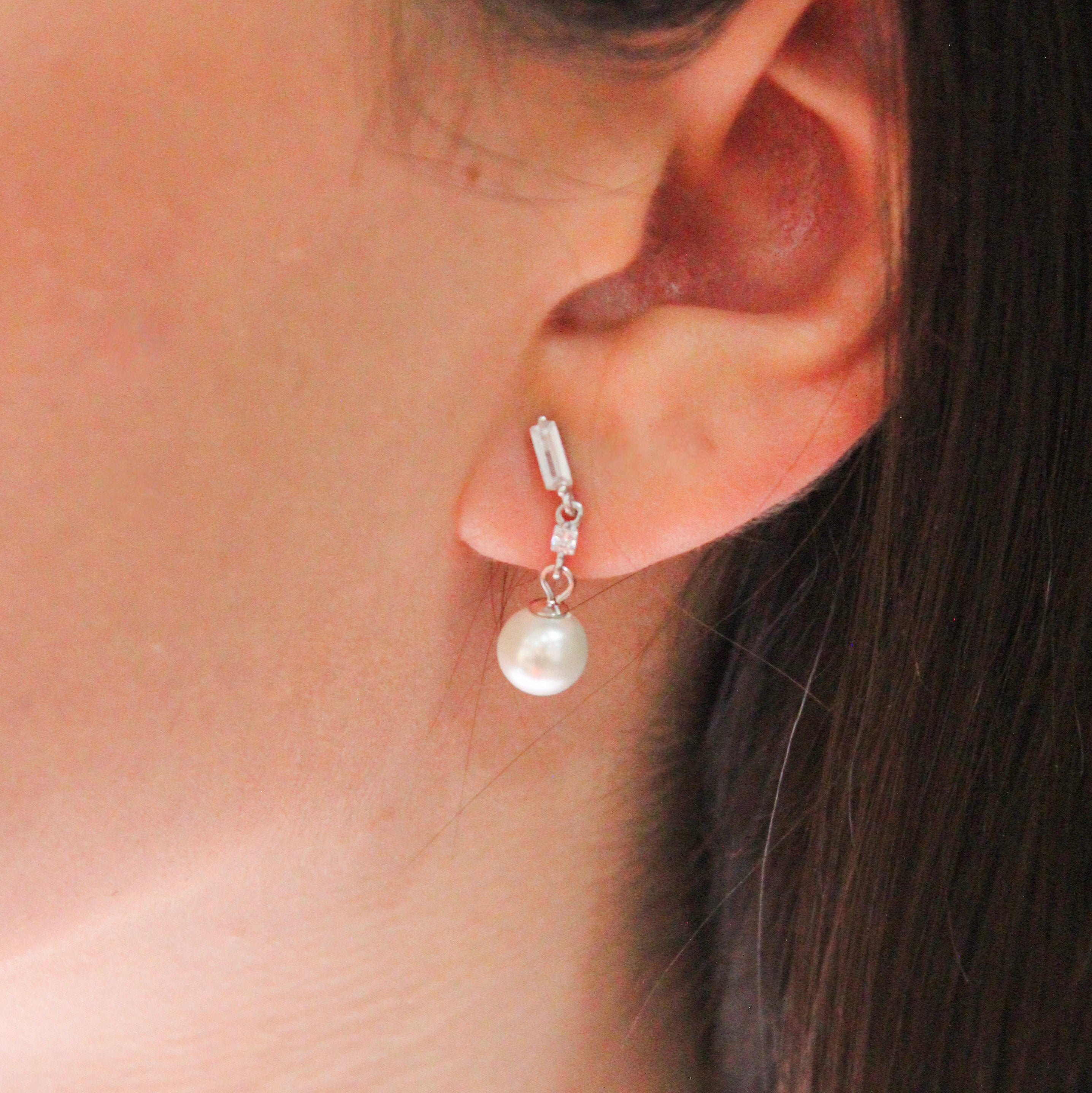 Alizia Freshwater Pearl Earring