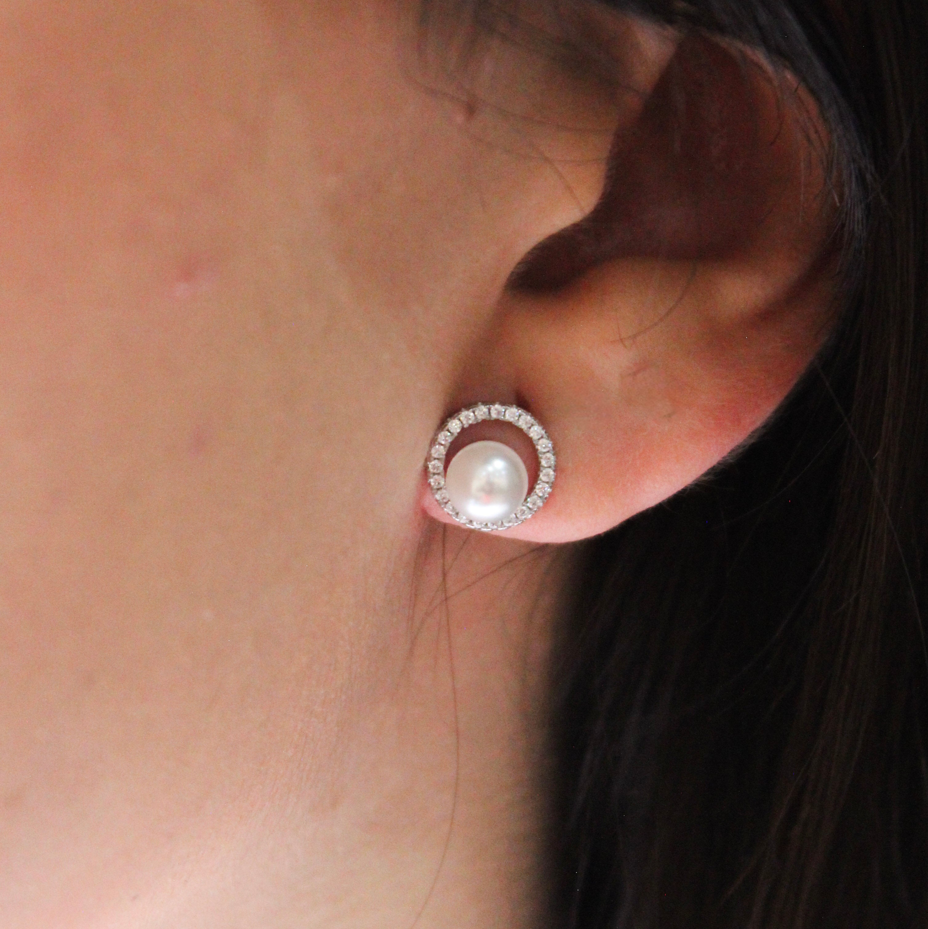 Alizia Halo Pearl Stud Earrings