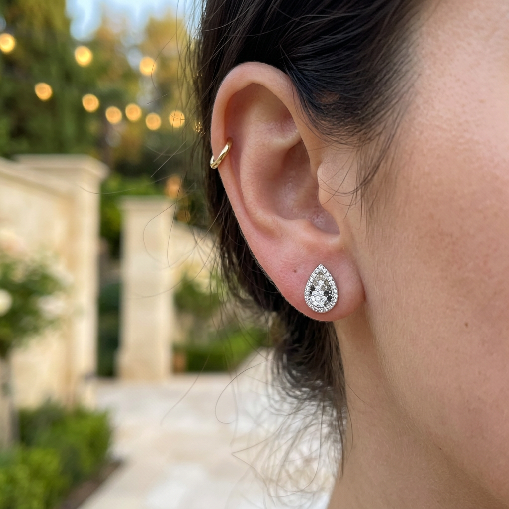 Alizia Honeycomb Stud Earrings