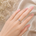 Alizia Simple Oval Ring