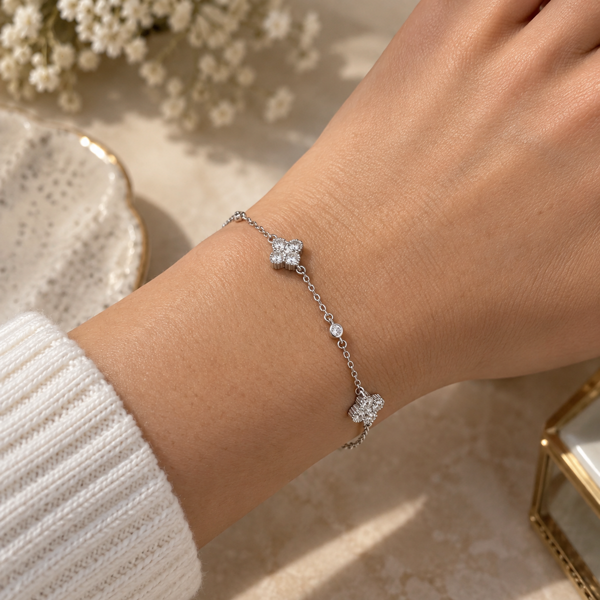 Alizia 3 Clove Stud Bracelet