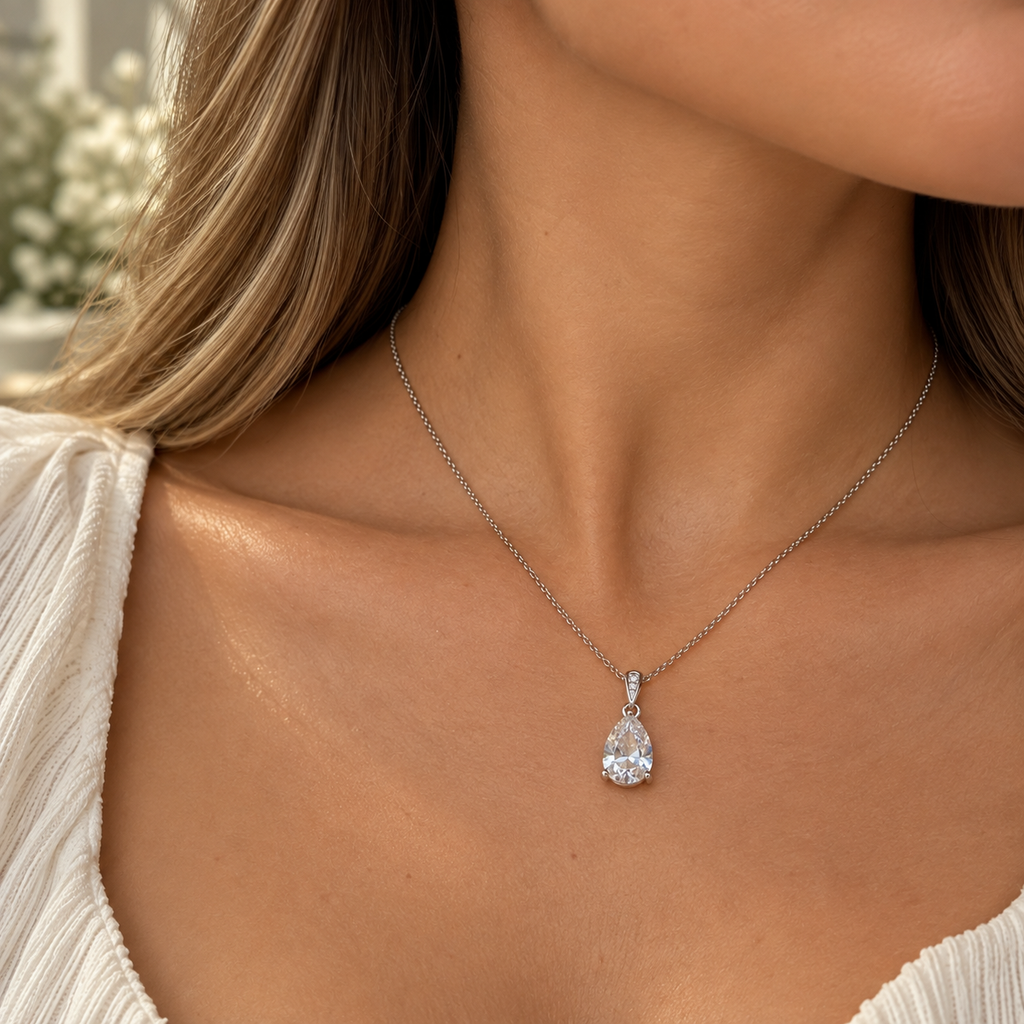 Alizia TearDrop Necklace