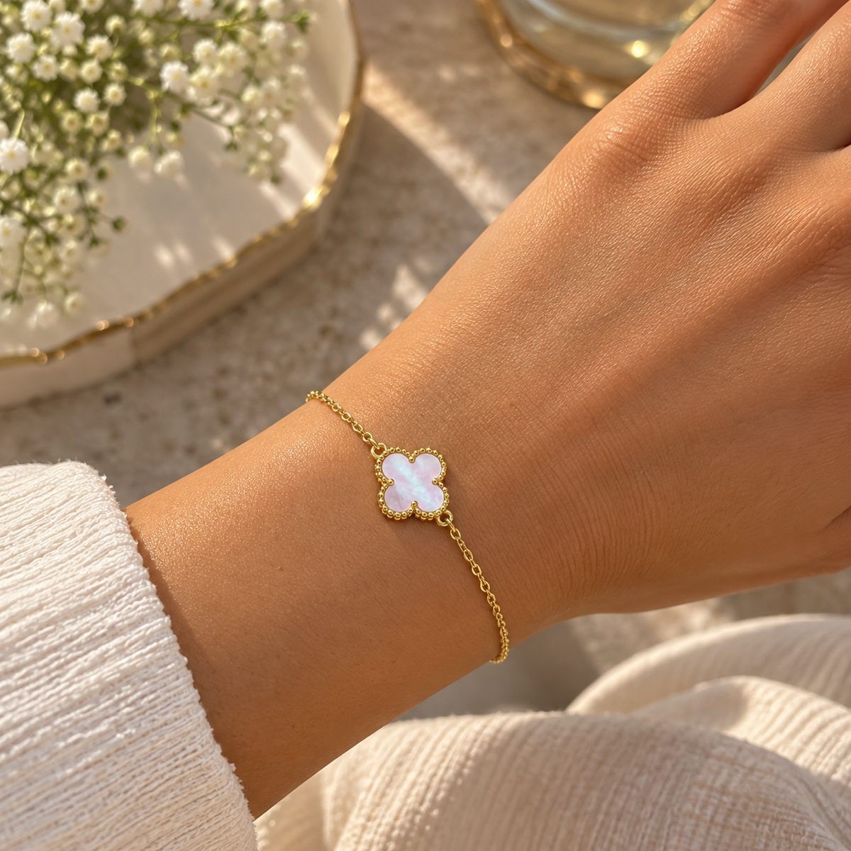 Alizia Single Clove Bracelet