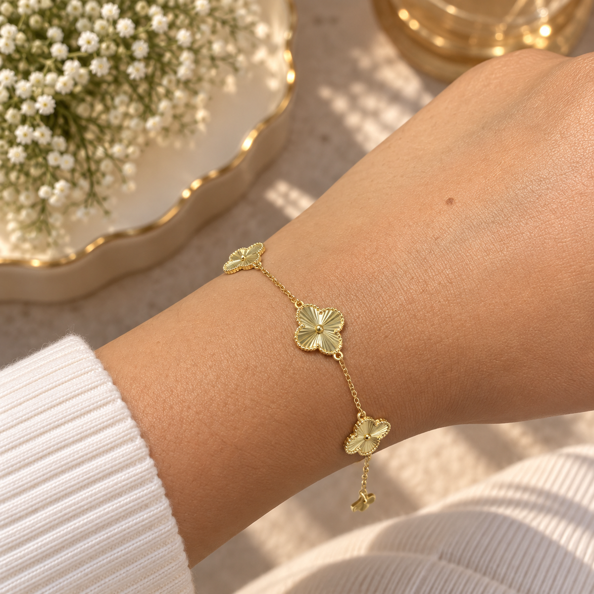Alizia 3 Clove Shiny Bracelet