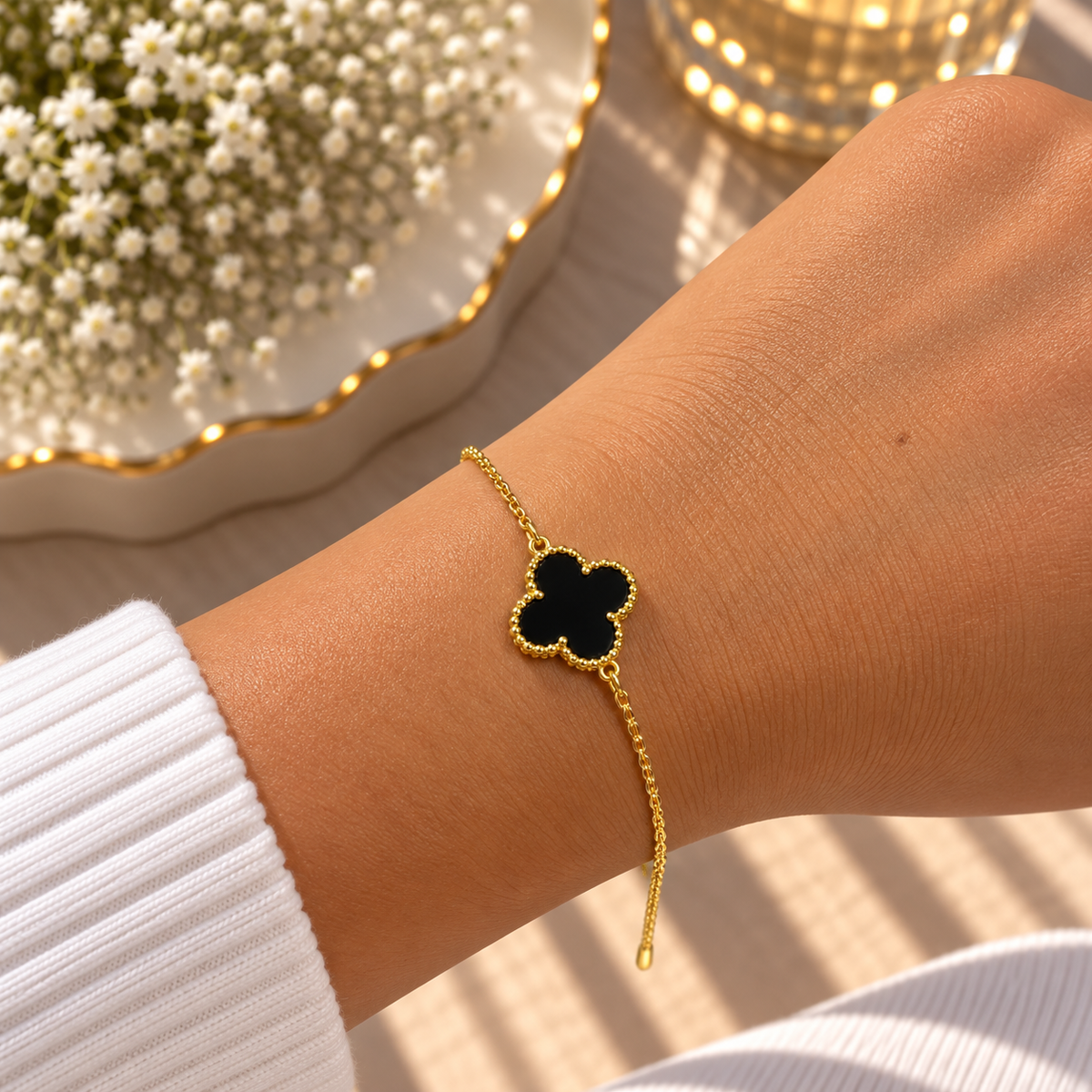 Alizia Single Clove Bracelet