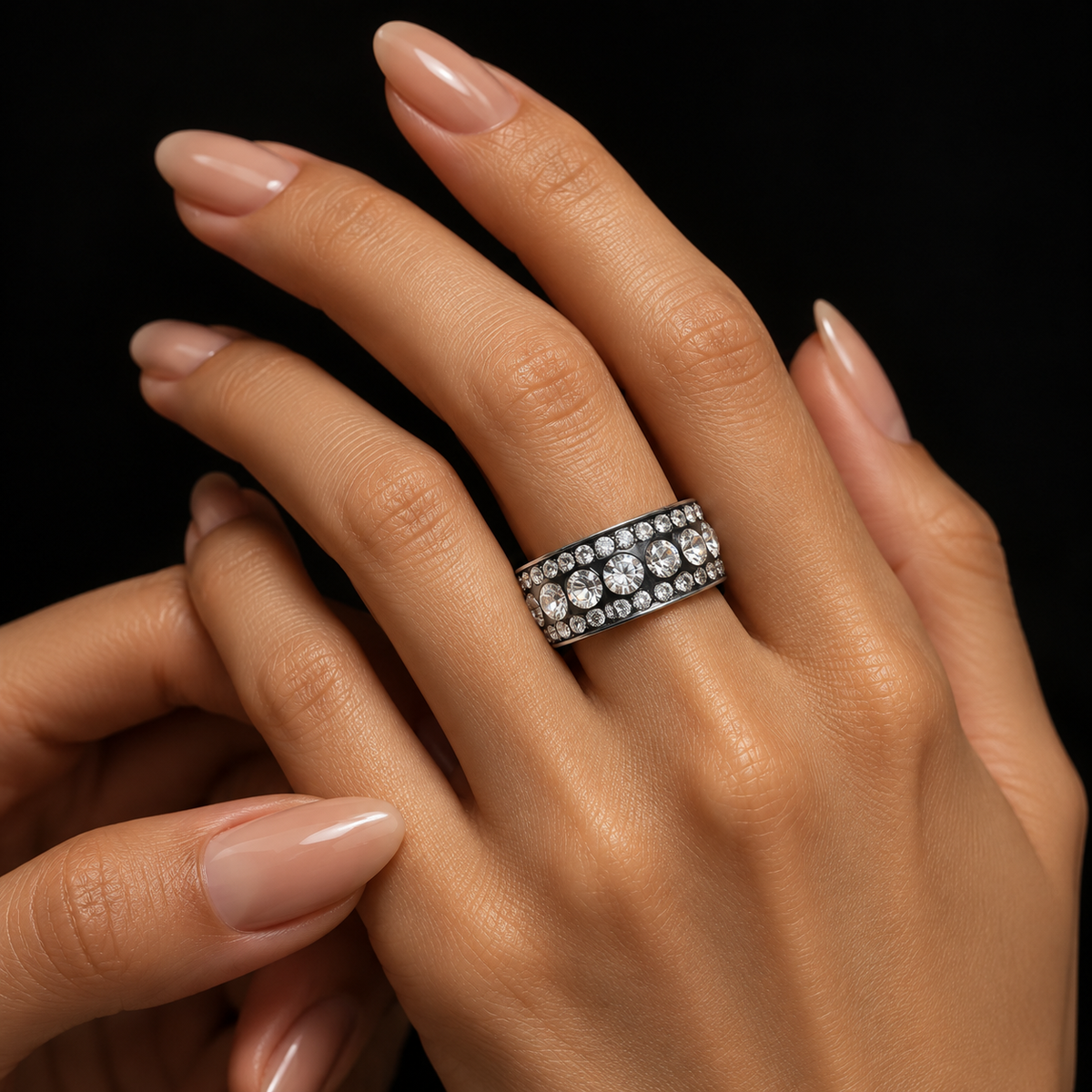 Phantasya Thick 3 Row Band Ring